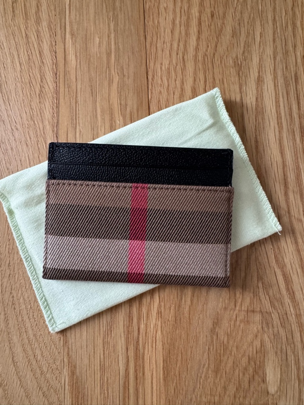 BURBERRY CLASSIC HOUSE CHECK CARD HOLDER UNISEX